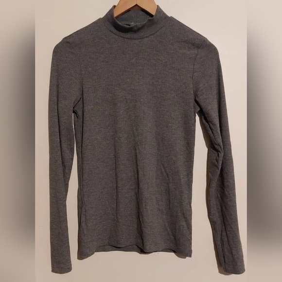 H&M Sweaters - H&M grey turtleneck XS